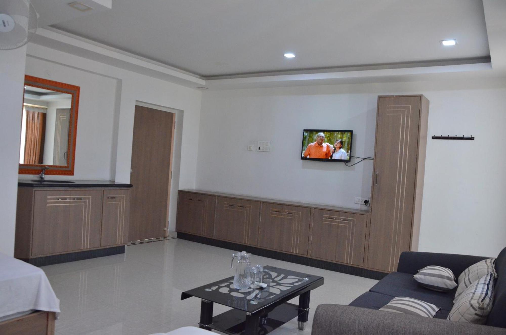 Golden Grand By Xury Hotels Tiruchchendūr Esterno foto