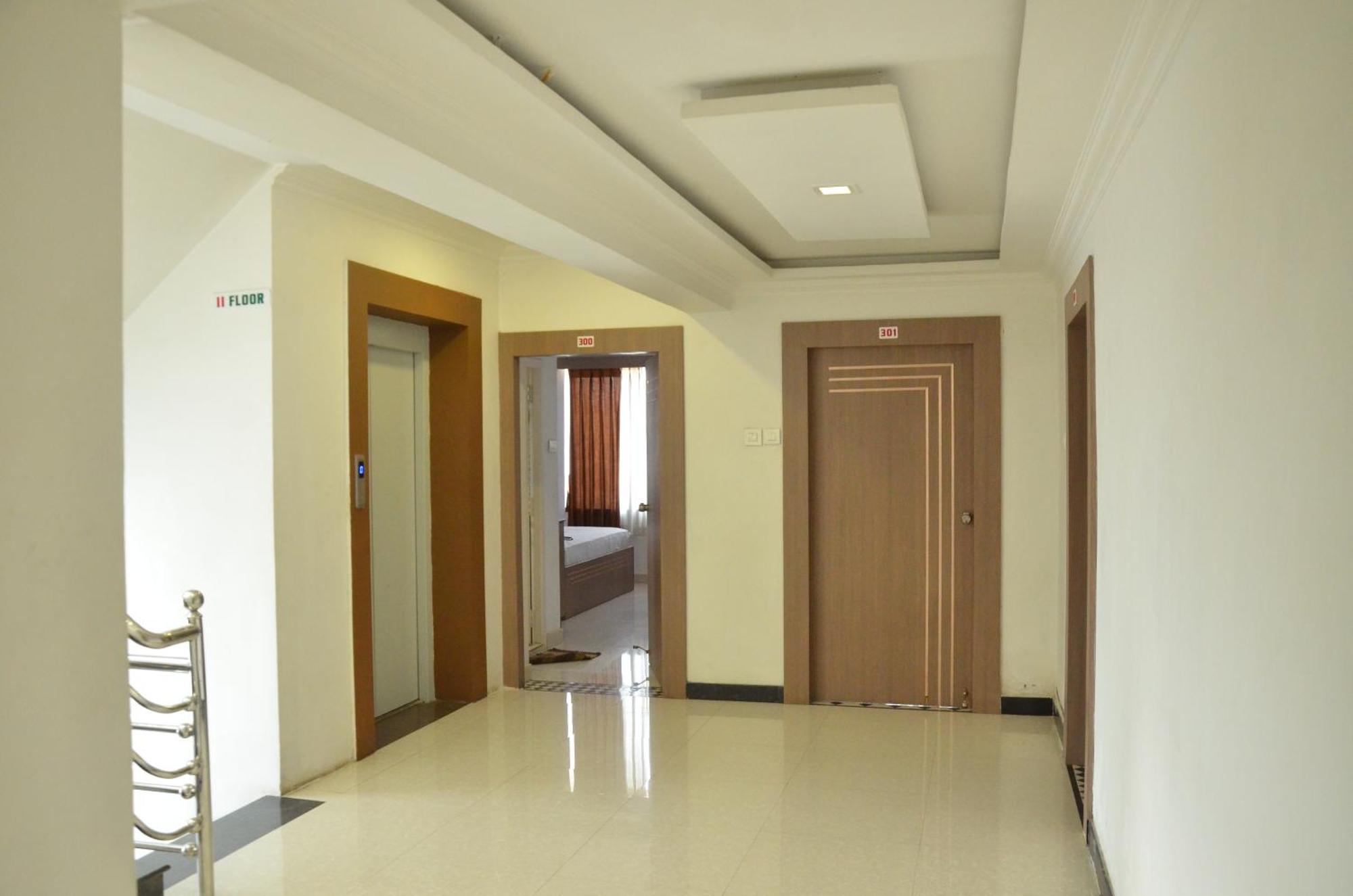 Golden Grand By Xury Hotels Tiruchchendūr Esterno foto